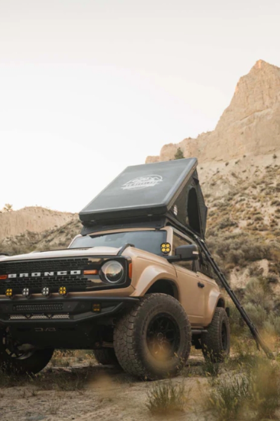 La Summit 140 desplegada sobre un Bronco
